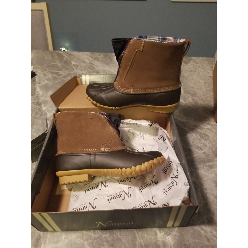 Natural Reflections boots nwt